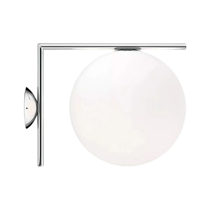 La lampe murale globe suspendue