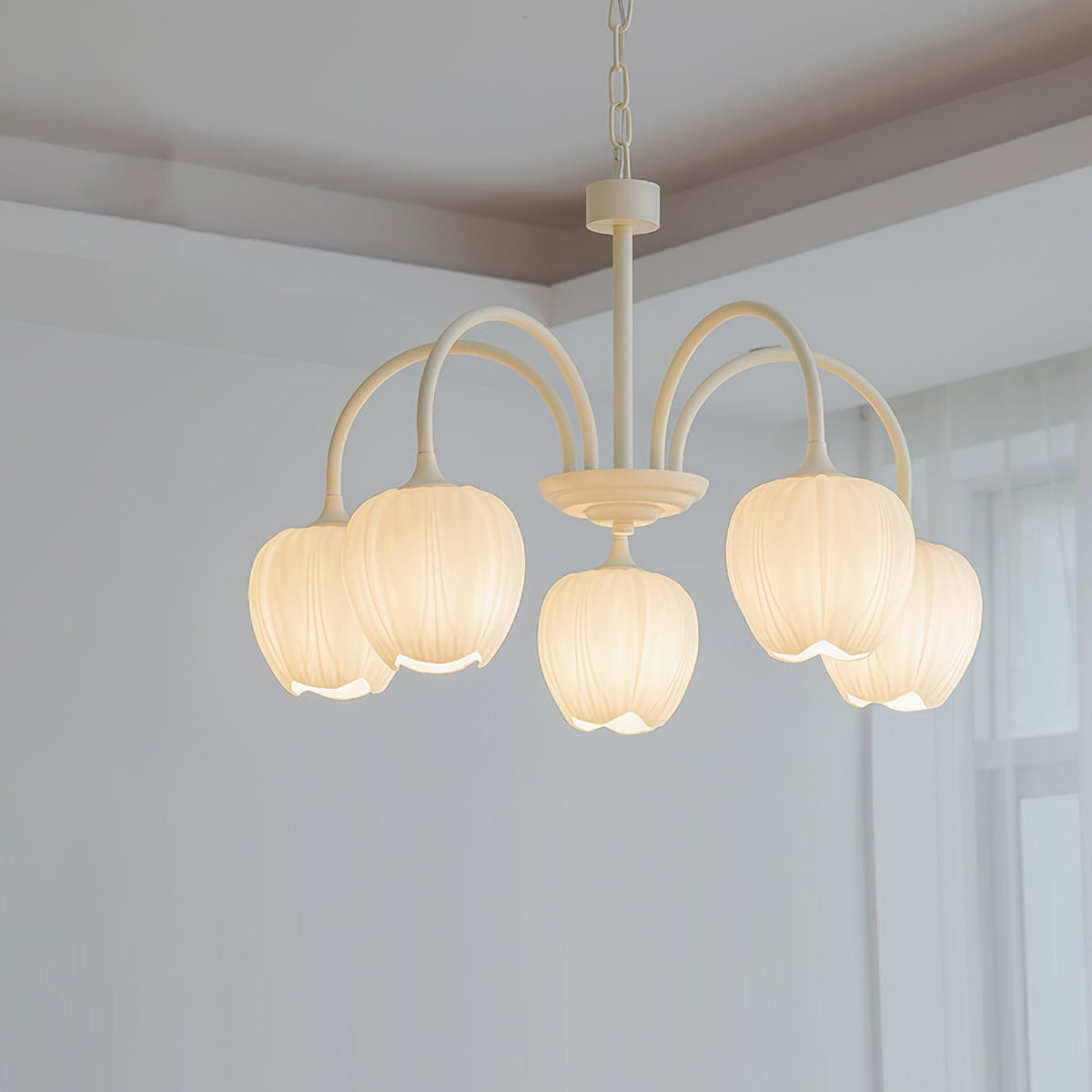 Tulipa Matcha Nordic Glass Chandelier