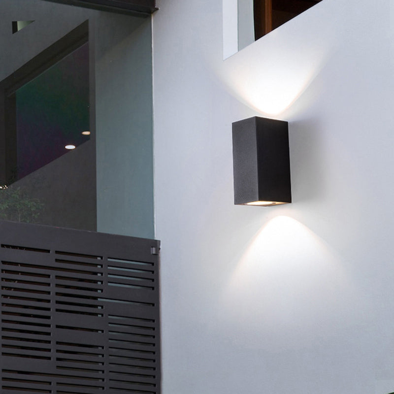 Minimalist Metal Square  IP65 Waterproof Outdoor Wall Lamp