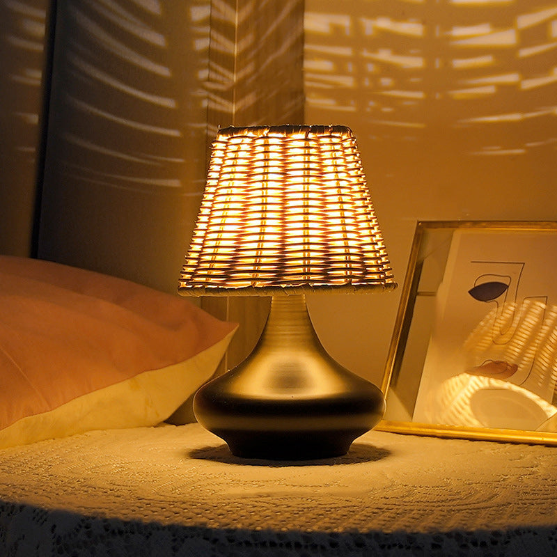 Simplicity Rattan Weaving Shade Table Lamp