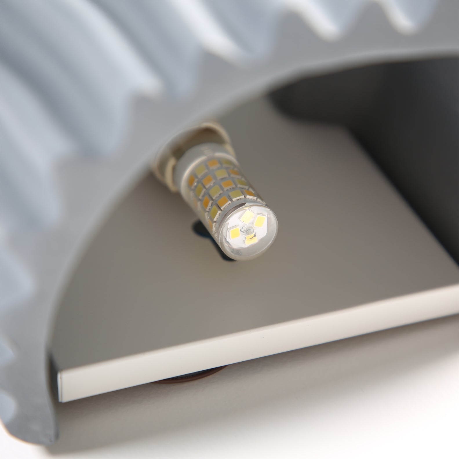 Clarity Curve Japandi Resin Wall Light