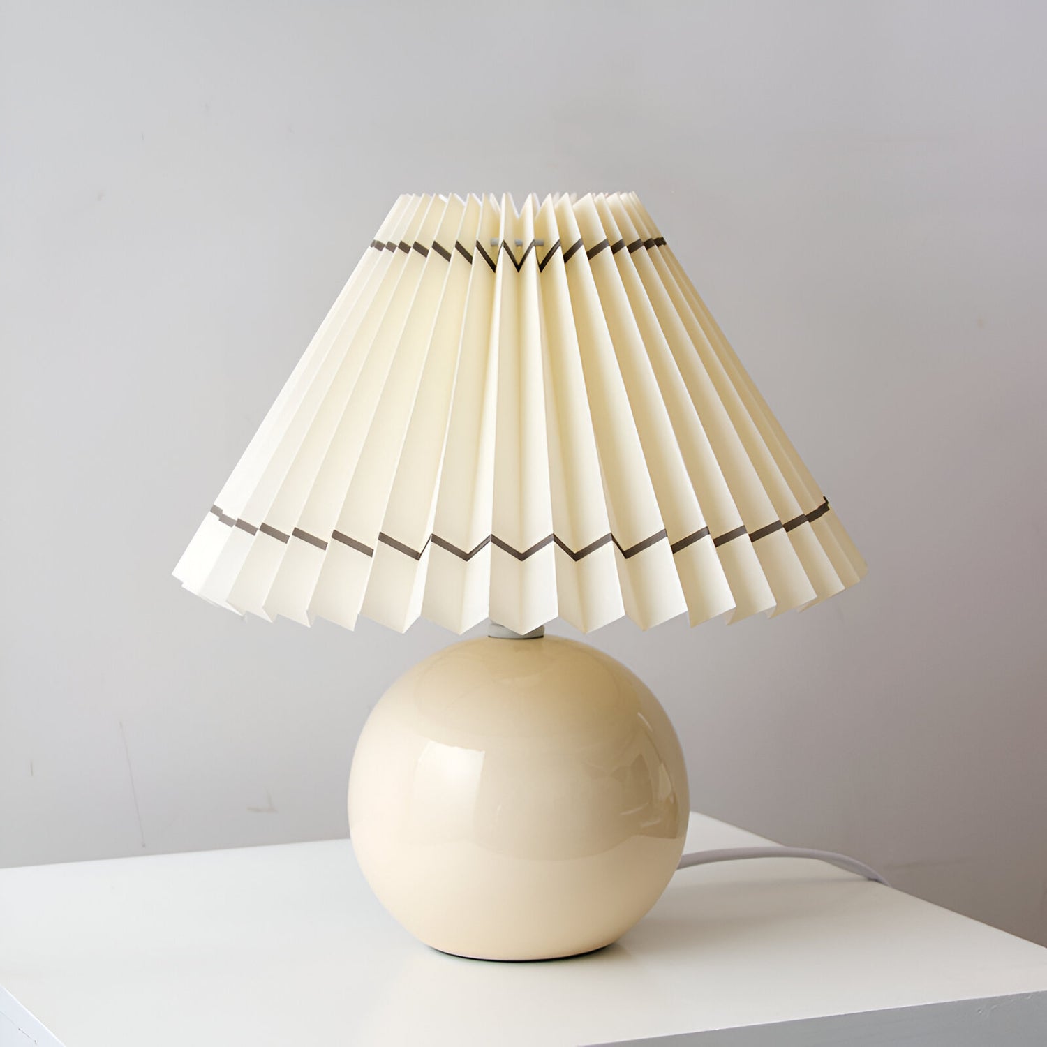 Modern Ceramic Retro Pleated Cone Shape Table Lamp