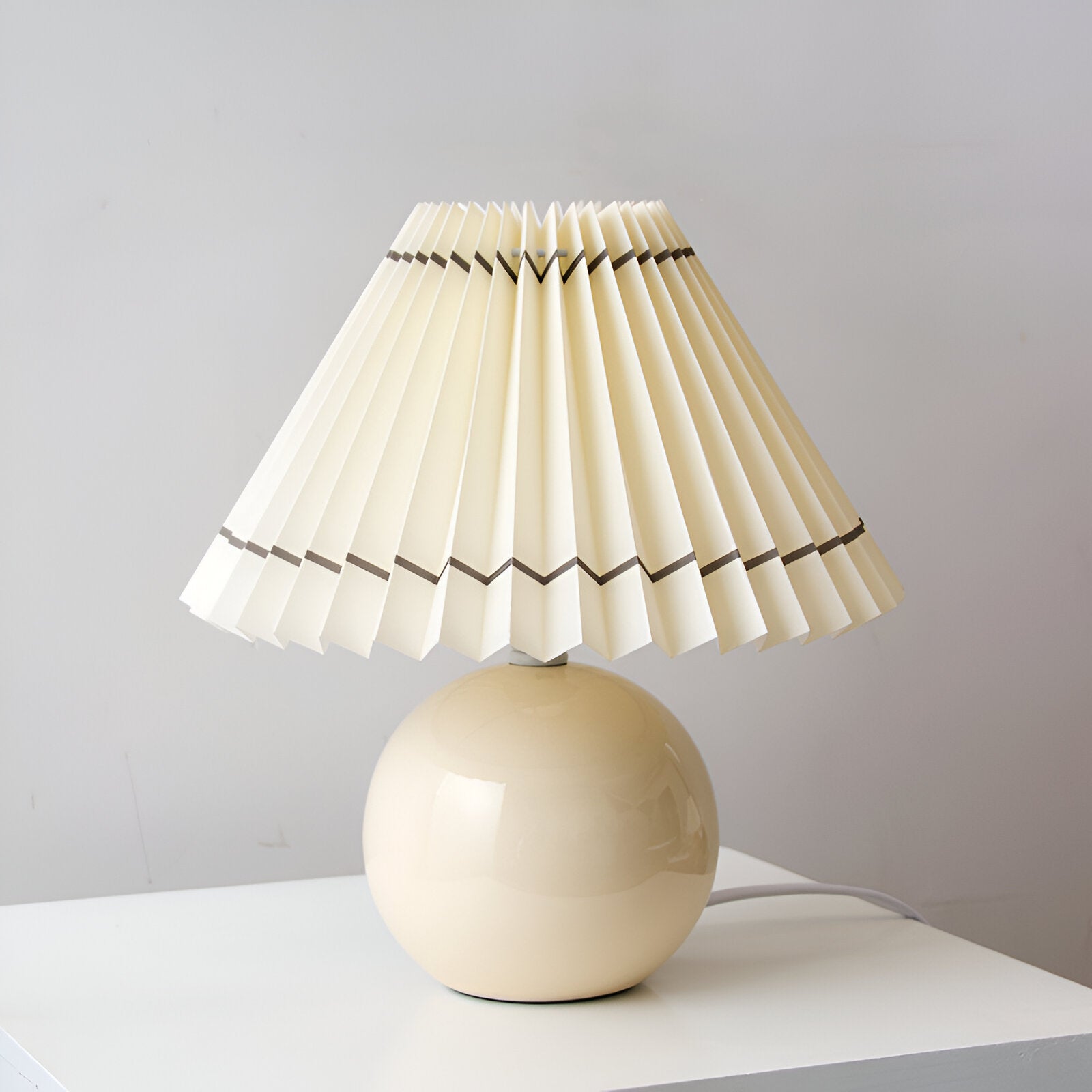 Modern Ceramic Retro Pleated Cone Shape Table Lamp