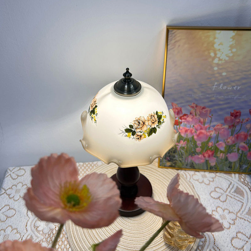 Lampe de table en bois et verre dôme oriental