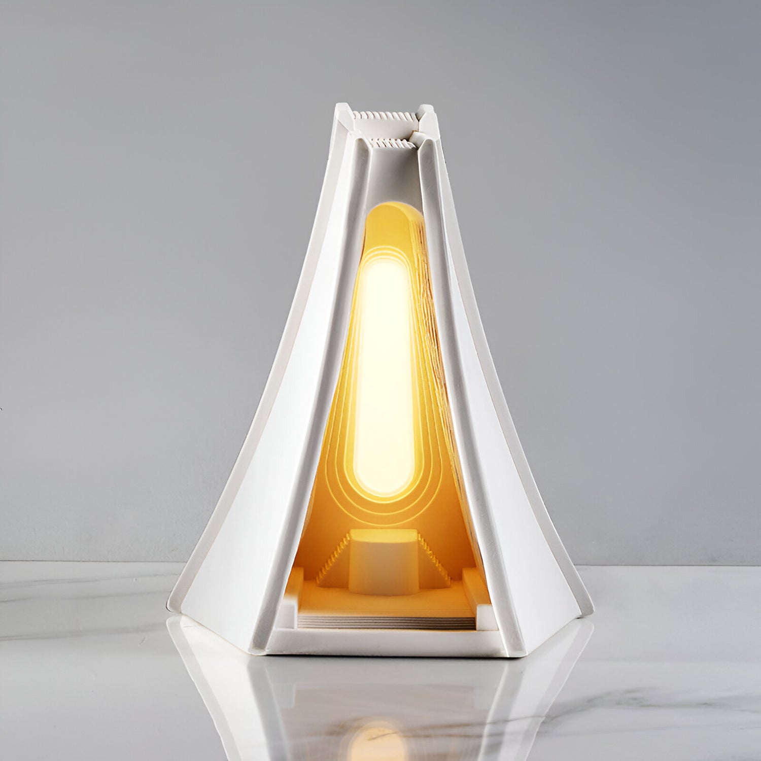 Lampe de table LED en plâtre Prism Tower scandinave