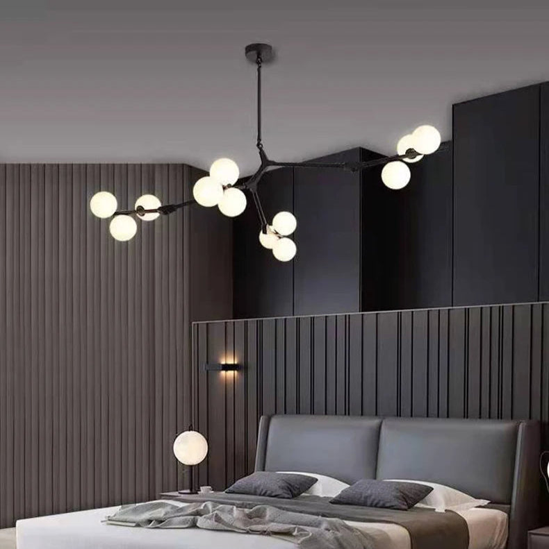 Lampadario a soffitto con rami nordici