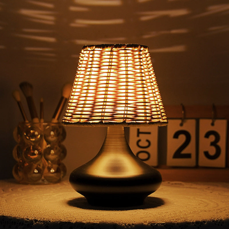 Simplicity Rattan Weaving Shade Table Lamp