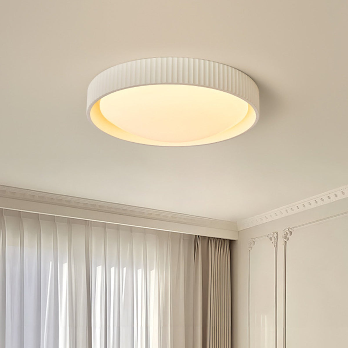 Hida cream ceiling light in a bedroom with curtains