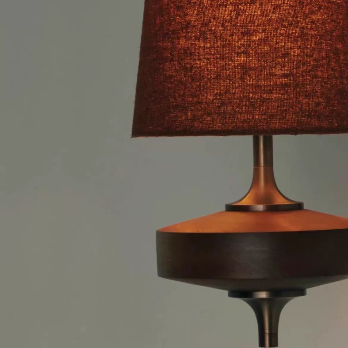 Hikari solid wood base detail