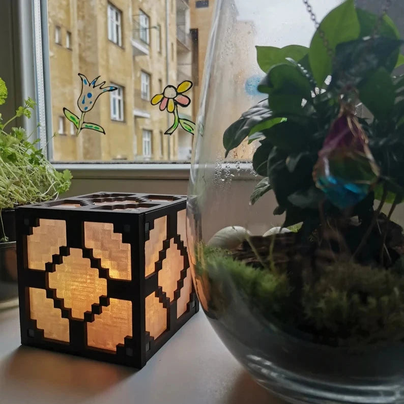 Lampe de table RGB en blocs pixelisés inspirée de Minecraft