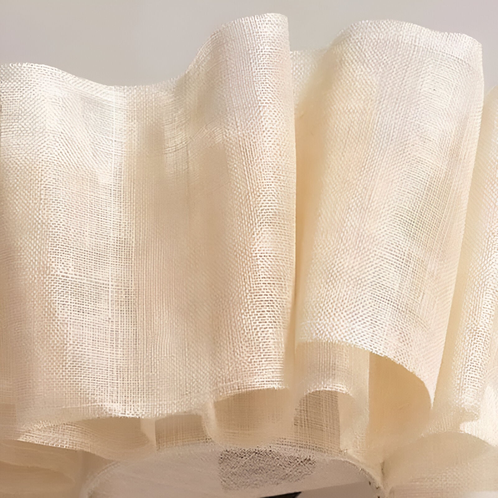 Nordic Creamy Fabric Shade Ainara Pendant Light