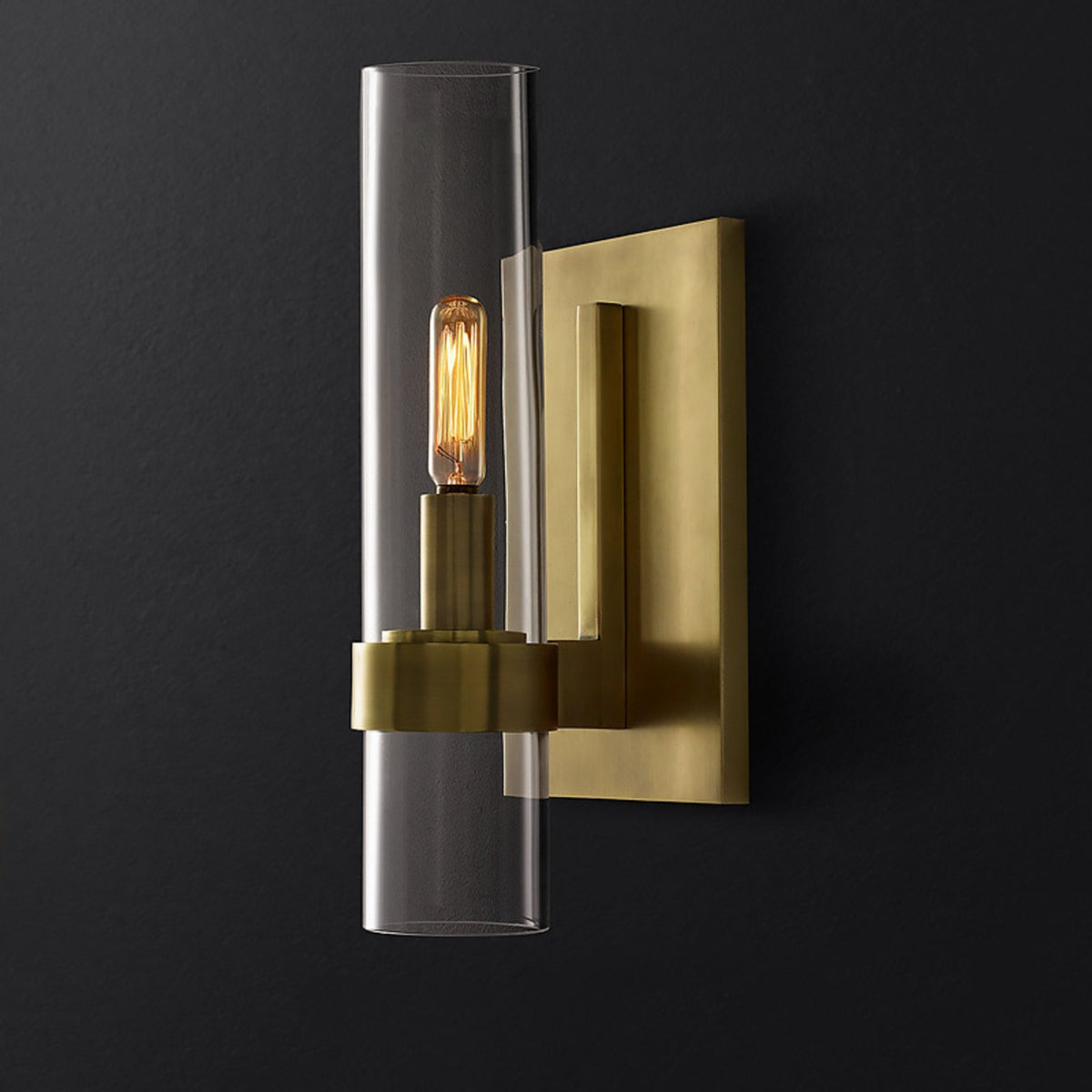 Tessa single wall light in brass
