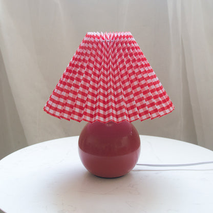 Lampe de table en céramique rétro plissée en forme de cône moderne - FAIT