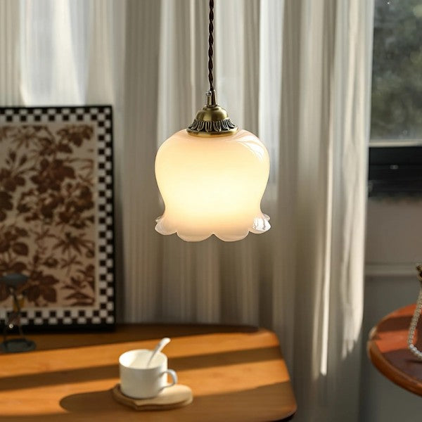 Retro Cream Lily of the Valley Flower Lamp