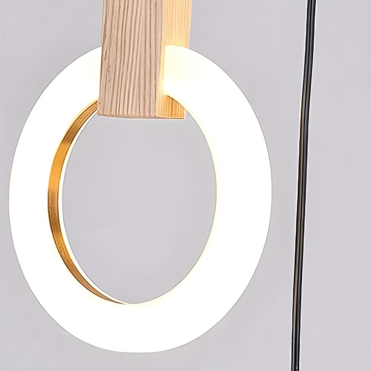 Ylva single glowing ring with ash wood holder